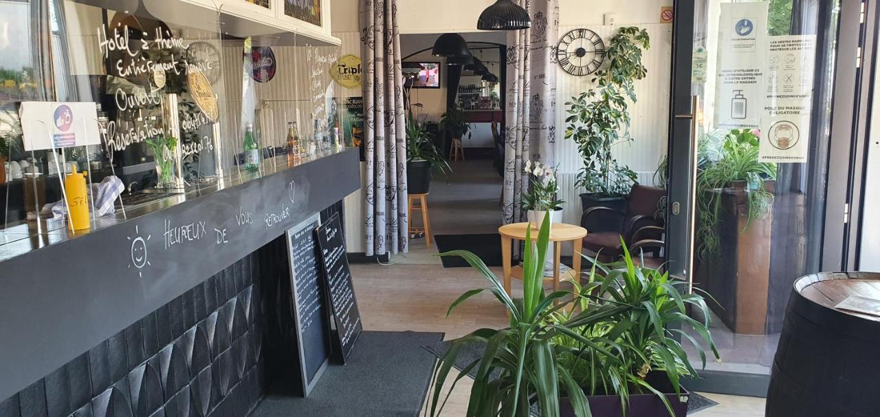 Hotel Restaurant Du Commerce Poulainville エクステリア 写真