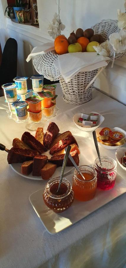 Hotel Restaurant Du Commerce Poulainville エクステリア 写真